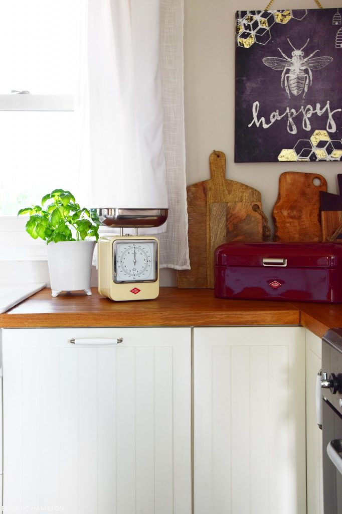 Küche: Deko und Ideen zur Gestaltung mit Farbe: Colorful Living mit Kühchen Accessoires, WESCO