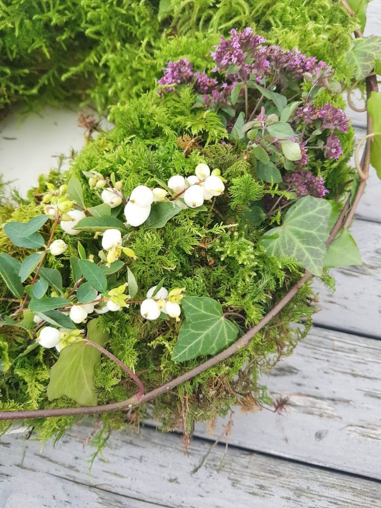 DIY Mooskranz einfach selbstgemacht: Herbstdeko, Deko für den Herbst, Kranz, Kränze selbermachen, Kranz aus Moos