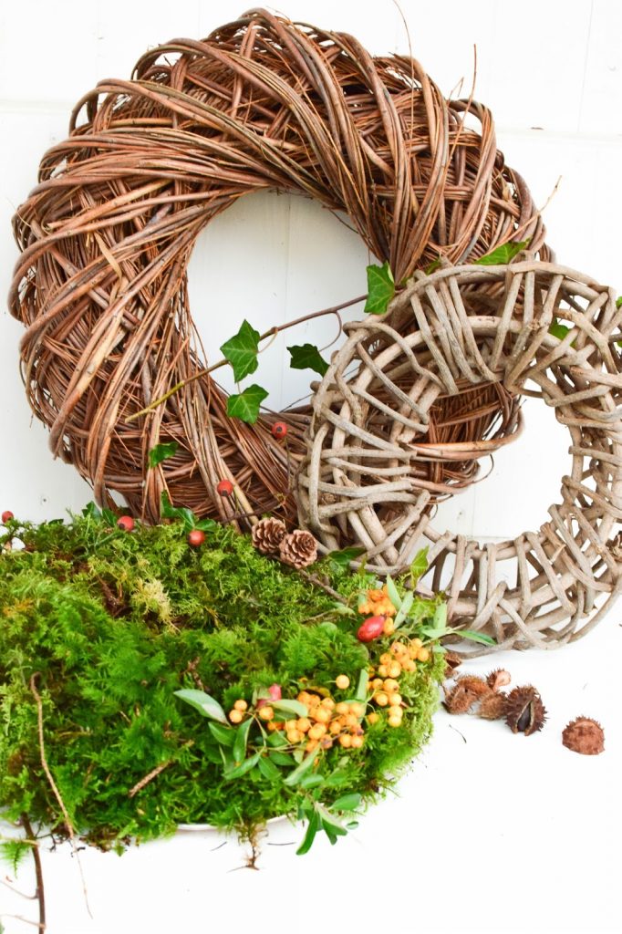 Kranz aus Moos selbermachen. DIY Mooskranz einfach und schnell für Herbst und Winter die perfekte Deko