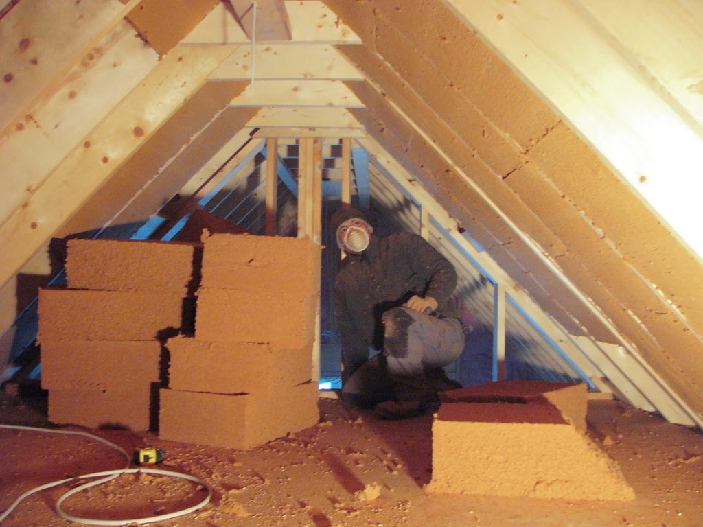 Ökologische und energieeffiziente Dämmung von HOMATHERM. Holzfaserdämmplatten, die natürliche Alternative zur Energieeinsparung. Renovierung und Neubau