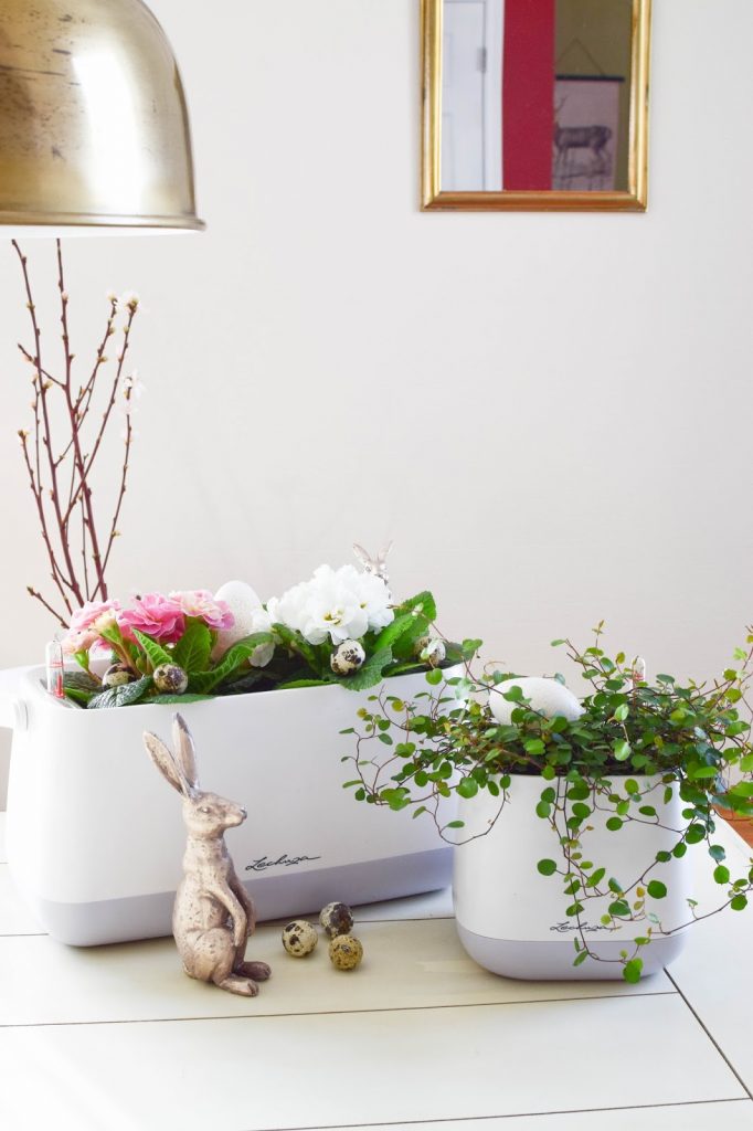 Frühlingsdeko und das perfekte Bewässerungssystem für alle Zimmerpflanzen und Küchenkräuter: YULA von Lechuza. DIY Osterkorb. Werbung Frühlingsdeko und das perfekte Bewässerungssystem für alle Zimmerpflanzen und Küchenkräuter: YULA von Lechuza. DIY Osterkorb. Werbung