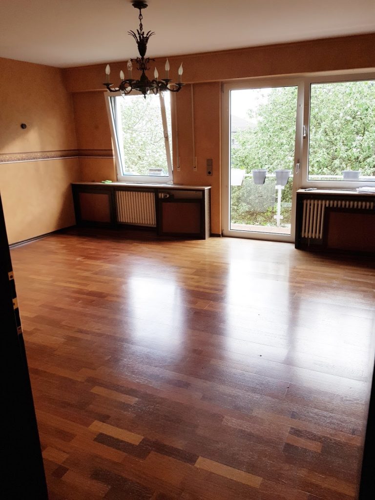 Wohnzimmer vor der Renovierung Wohnzimmer vor der Renovierung