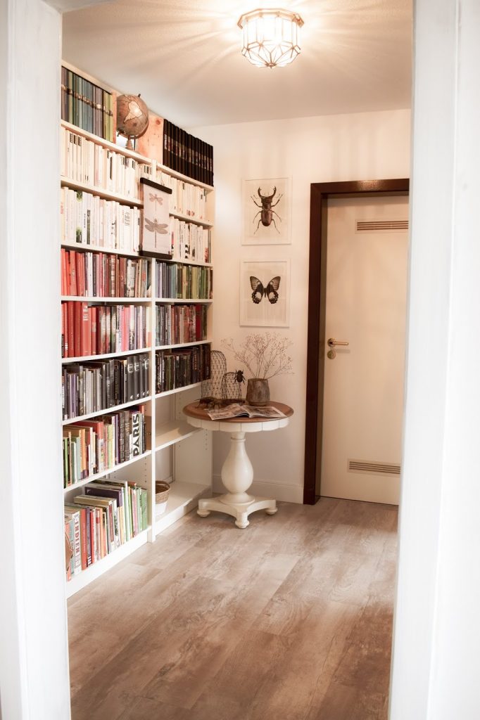 Bücherregale ordnen und schön dekorieren. Dekotipps Ordnung Bücher Regale Bibliothek Bücherregale ordnen und schön dekorieren. Dekotipps Ordnung Bücher Regale Bibliothek