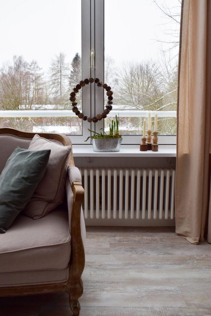 Renovierung von Fenstersims mit selbstklebender Folie. Einfach selbermachen renovieren Marmor Folie Klebefolie. Aus Alt mach NEU Renovierung von Fenstersims mit selbstklebender Folie. Einfach selbermachen renovieren Marmor Folie Klebefolie. Aus Alt mach NEU