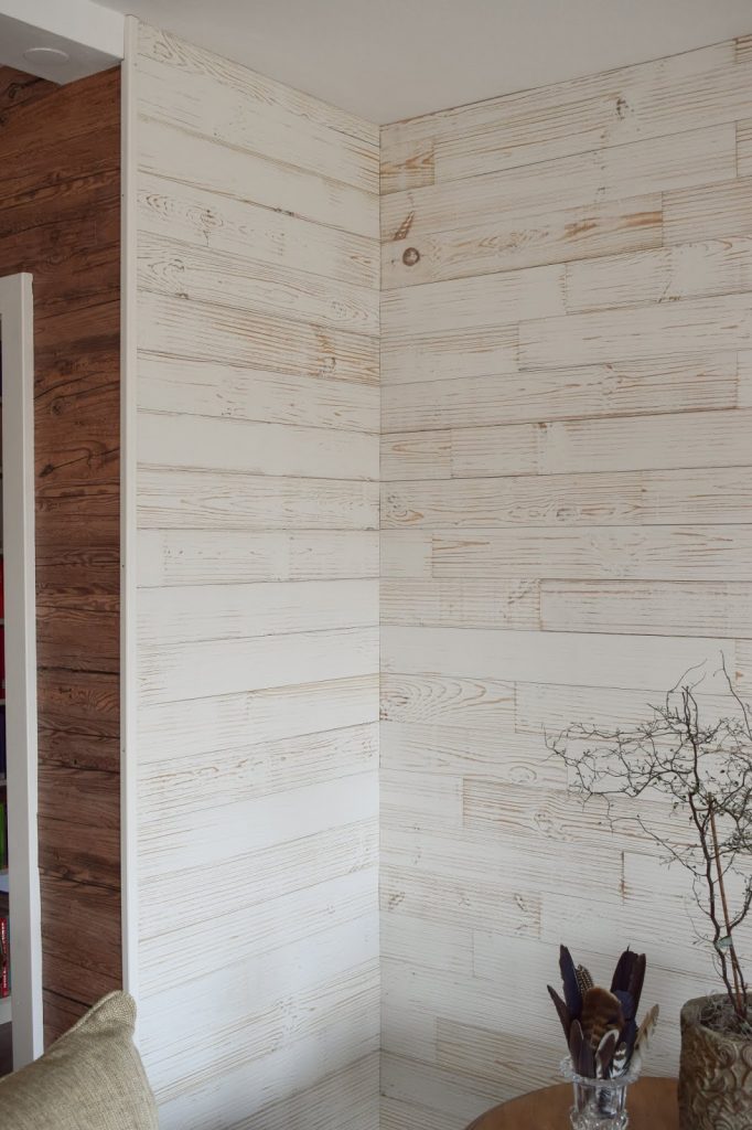 Holzverkleidung für die Wand mit Wandwood Paneele einfach kleben. Anleitung Holzwand verkleiden und selbermachen. Wandgestaltung für Wohnzimmer aus Holz. Ideen für innen. DIY Verkleidung aus Holz selber anbringen Renovierung renovieren Holzpaneele Fertigpaneele Holzverkleidung für die Wand mit Wandwood Paneele einfach kleben. Anleitung Holzwand verkleiden und selbermachen. Wandgestaltung für Wohnzimmer aus Holz. Ideen für innen. DIY Verkleidung aus Holz selber anbringen Renovierung renovieren Holzpaneele Fertigpaneele