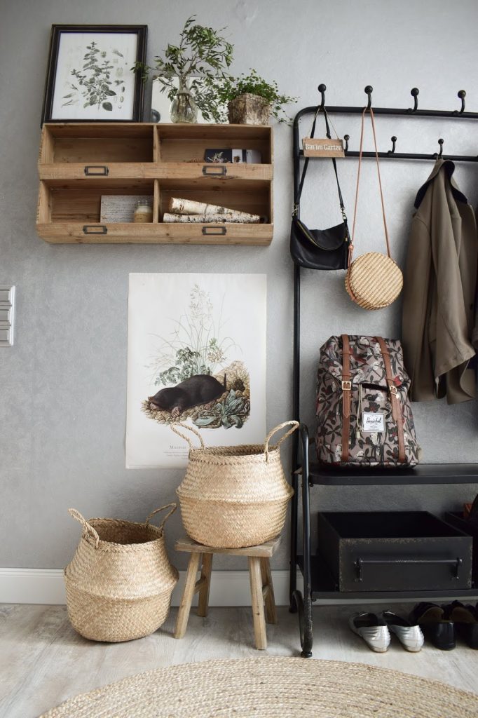 Garderobe Ideen für Flur Einrichtung Dekoidee aufbewahren natürlich wohnen umweltfreundlich Vorhang Teppich Holz Körbe aus Sisal Garderobe Ideen für Flur Einrichtung Dekoidee aufbewahren natürlich wohnen umweltfreundlich Vorhang Teppich Holz Körbe aus Sisal