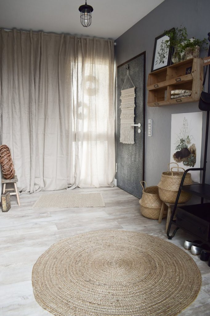 Garderobe Ideen für Flur Einrichtung Dekoidee aufbewahren natürlich wohnen umweltfreundlich Vorhang Teppich Holz Körbe aus Sisal Garderobe Ideen für Flur Einrichtung Dekoidee aufbewahren natürlich wohnen umweltfreundlich Vorhang Teppich Holz Körbe aus Sisal