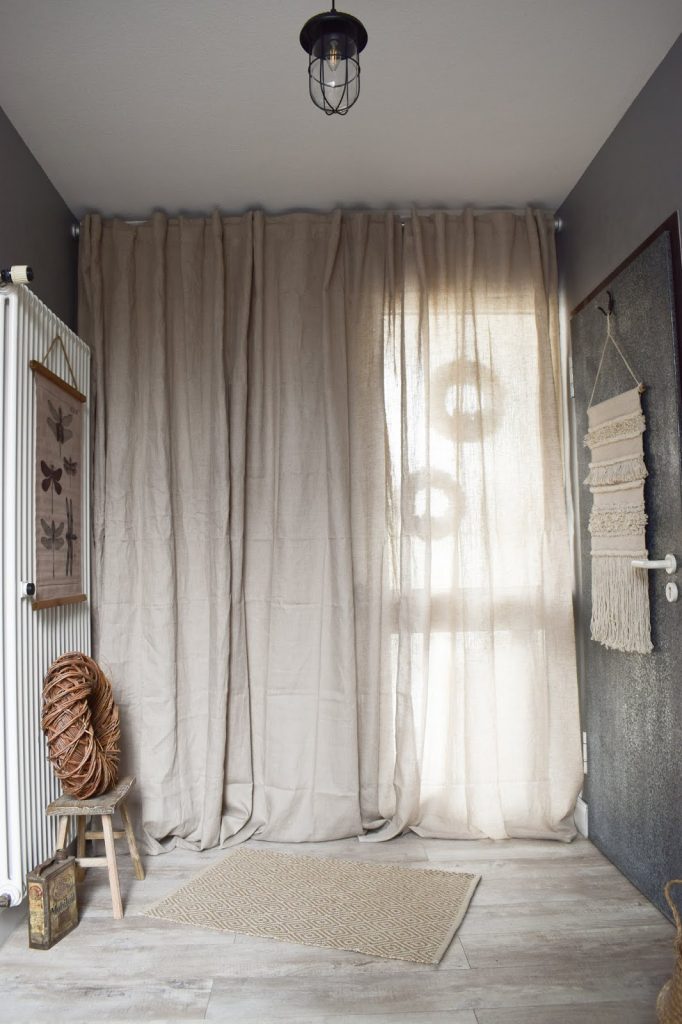 Garderobe Ideen für Flur Einrichtung Dekoidee aufbewahren natürlich wohnen umweltfreundlich Vorhang Teppich Holz Körbe aus Sisal Garderobe Ideen für Flur Einrichtung Dekoidee aufbewahren natürlich wohnen umweltfreundlich Vorhang Teppich Holz Körbe aus Sisal