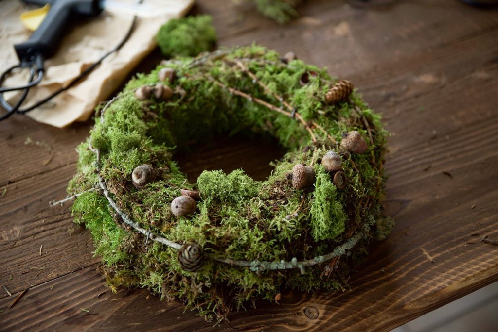 Workshop Rückblick Winterdeko aus Naturmaterialien von Kreativ-Natürlich-Ideenreich: Dekostab Gartenstab Mooskranz Winterbäume Winterbaum mit tollen Materialien Ideen Inspirationen Kreativsein winterliche Deko und mehr gestalten Workshop Rückblick Winterdeko aus Naturmaterialien von Kreativ-Natürlich-Ideenreich: Dekostab Gartenstab Mooskranz Winterbäume Winterbaum mit tollen Materialien Ideen Inspirationen Kreativsein winterliche Deko und mehr gestalten