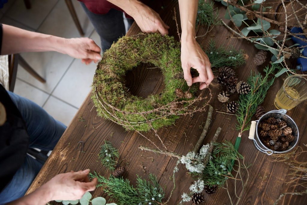 Workshop Rückblick Winterdeko aus Naturmaterialien von Kreativ-Natürlich-Ideenreich: Dekostab Gartenstab Mooskranz Winterbäume Winterbaum mit tollen Materialien Ideen Inspirationen Kreativsein winterliche Deko und mehr gestalten Workshop Rückblick Winterdeko aus Naturmaterialien von Kreativ-Natürlich-Ideenreich: Dekostab Gartenstab Mooskranz Winterbäume Winterbaum mit tollen Materialien Ideen Inspirationen Kreativsein winterliche Deko und mehr gestalten