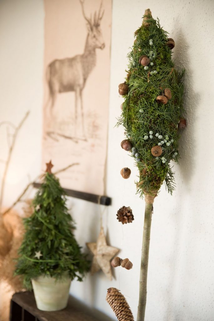 Workshop Rückblick Winterdeko aus Naturmaterialien von Kreativ-Natürlich-Ideenreich: Dekostab Gartenstab Mooskranz Winterbäume Winterbaum mit tollen Materialien Ideen Inspirationen Kreativsein winterliche Deko und mehr gestalten Workshop Rückblick Winterdeko aus Naturmaterialien von Kreativ-Natürlich-Ideenreich: Dekostab Gartenstab Mooskranz Winterbäume Winterbaum mit tollen Materialien Ideen Inspirationen Kreativsein winterliche Deko und mehr gestalten