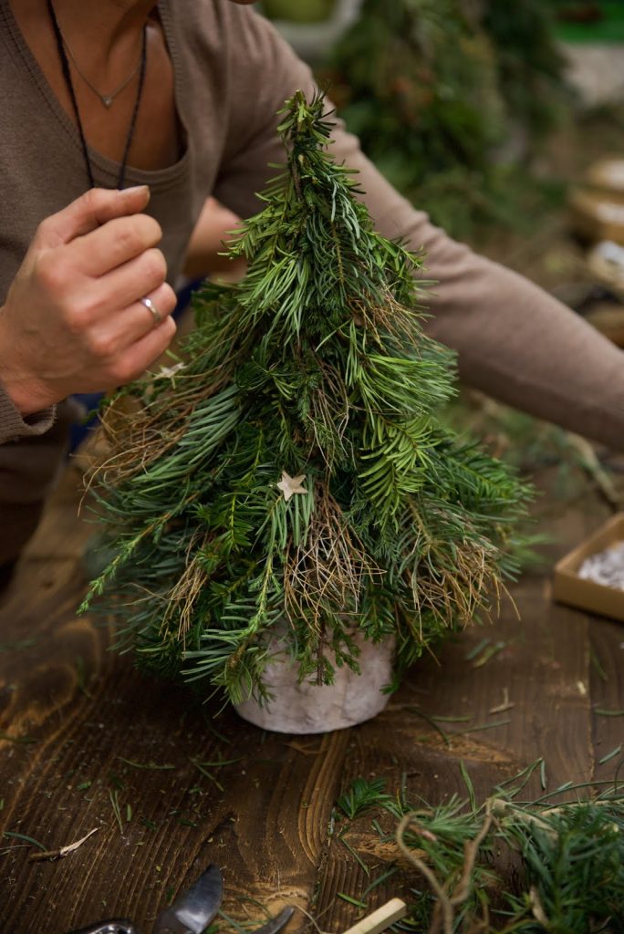 Workshop Rückblick Winterdeko aus Naturmaterialien von Kreativ-Natürlich-Ideenreich: Dekostab Gartenstab Mooskranz Winterbäume Winterbaum mit tollen Materialien Ideen Inspirationen Kreativsein winterliche Deko und mehr gestalten Workshop Rückblick Winterdeko aus Naturmaterialien von Kreativ-Natürlich-Ideenreich: Dekostab Gartenstab Mooskranz Winterbäume Winterbaum mit tollen Materialien Ideen Inspirationen Kreativsein winterliche Deko und mehr gestalten