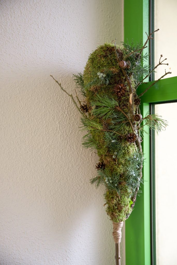 Workshop Rückblick Winterdeko aus Naturmaterialien von Kreativ-Natürlich-Ideenreich: Dekostab Gartenstab Mooskranz Winterbäume Winterbaum mit tollen Materialien Ideen Inspirationen Kreativsein winterliche Deko und mehr gestalten Workshop Rückblick Winterdeko aus Naturmaterialien von Kreativ-Natürlich-Ideenreich: Dekostab Gartenstab Mooskranz Winterbäume Winterbaum mit tollen Materialien Ideen Inspirationen Kreativsein winterliche Deko und mehr gestalten