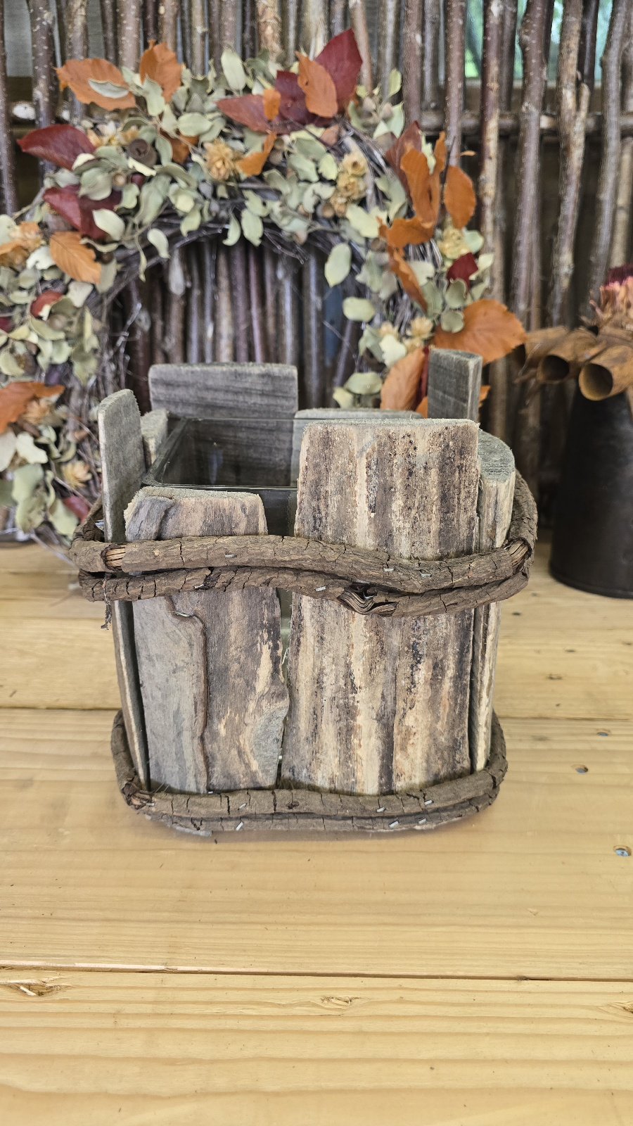 Holz-Vase Aged Wood mit Glaseinsatz – Bild 5