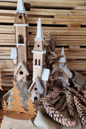 Weihnachtshaus mit LED Batterien Weihnachtkapelle Weihnachtsdeko Winterdeko Holzhaus Deko im Mrs Greenery Shop bestellen kaufen
