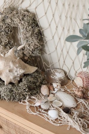 Fischernetz: maritime Sommerdeko Dekoidee Sommer Netz Muscheln Kranz Kränze dekorieren jetzt im Mrs Greenery Shop bestellen kaufen