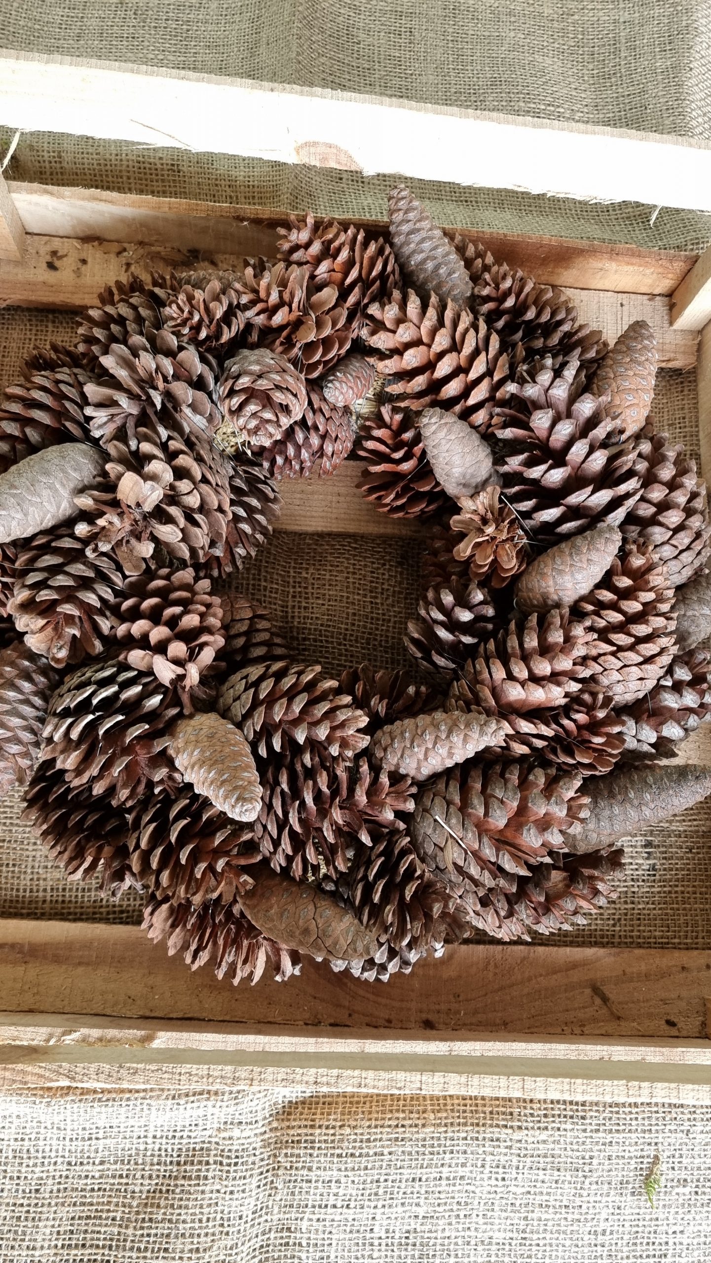 Kranz Zapfenkranz Kränze Herbstkranz weihnachtskranz deko Naturdeko im Mrs Greenery Shop bestellen kaufen kreativsein wanddeko