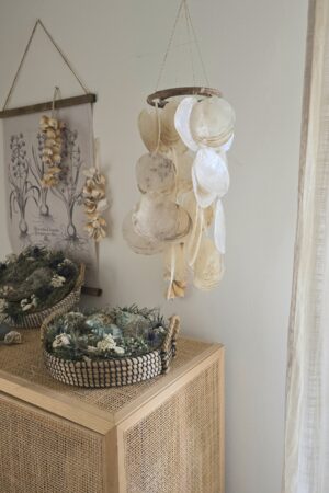 Muscheln Windspiel Mobile Perlmutt Maritime Deko im Mrs Greenery Shop bestellen kaufen