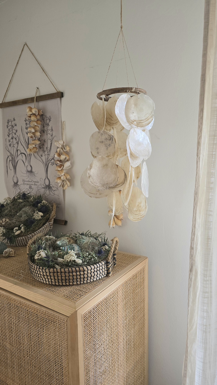 Muscheln Windspiel Mobile Perlmutt Maritime Deko im Mrs Greenery Shop bestellen kaufen