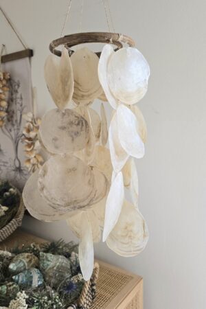 Muscheln Windspiel Mobile Perlmutt Maritime Deko im Mrs Greenery Shop bestellen kaufen